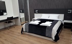 Iris Apartments
